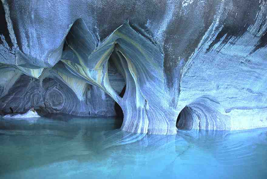 15-caves-from-around-the-world-thatll-make-you-explore-one-right-away-11